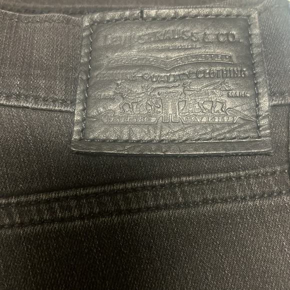 LEVI’S PREMIUM Women's Black Studded Jeans - Picture 6 of 7